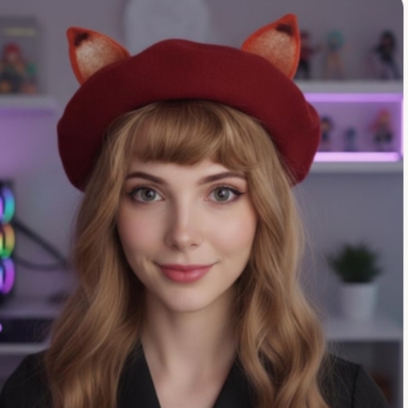 Wool Fox Ears Rust Painter Beret - Picture 4 of 7